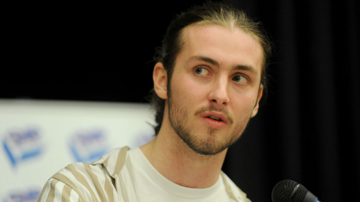 Gavin Stewart MSYP proposing ‘Improvements to the Rented Housing Sector’ at SYP77